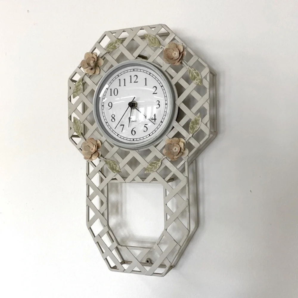 Vintage Kirch | Wall Clock‎ White/3D Floral Appliqué Metal Lattice